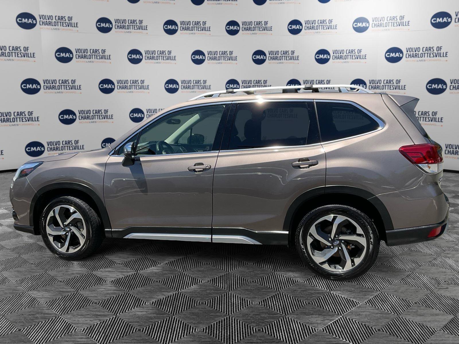 Used 2023 Subaru Forester Touring AWD/4WD image 2