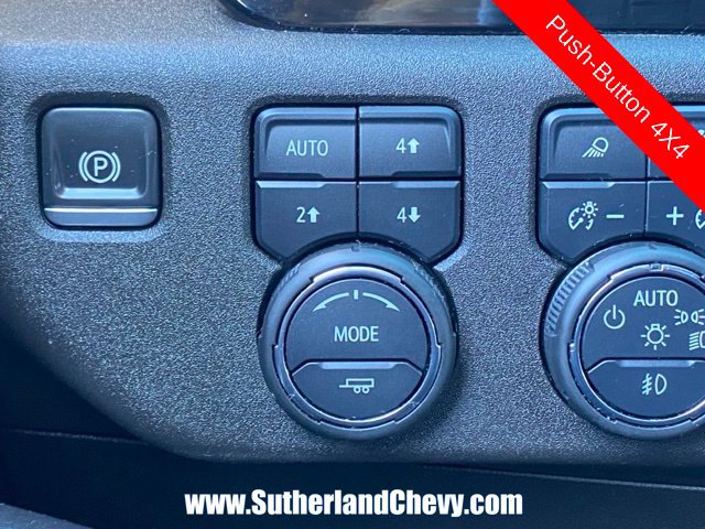 Used 2025 Chevrolet Silverado 1500 LTZ AWD/4WD image 28