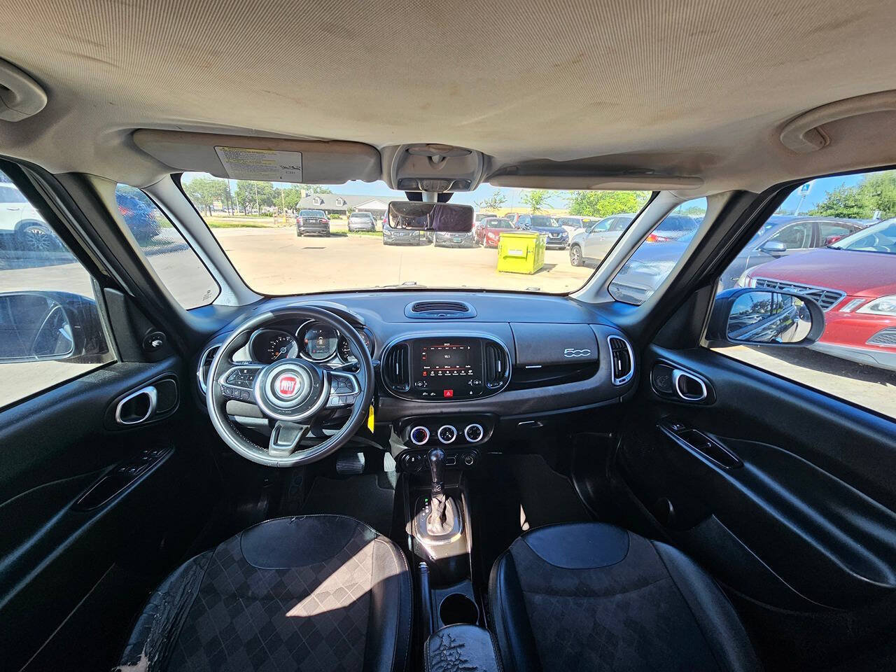 Used 2017 FIAT 500L Lounge w/ Premium Package FWD image 8