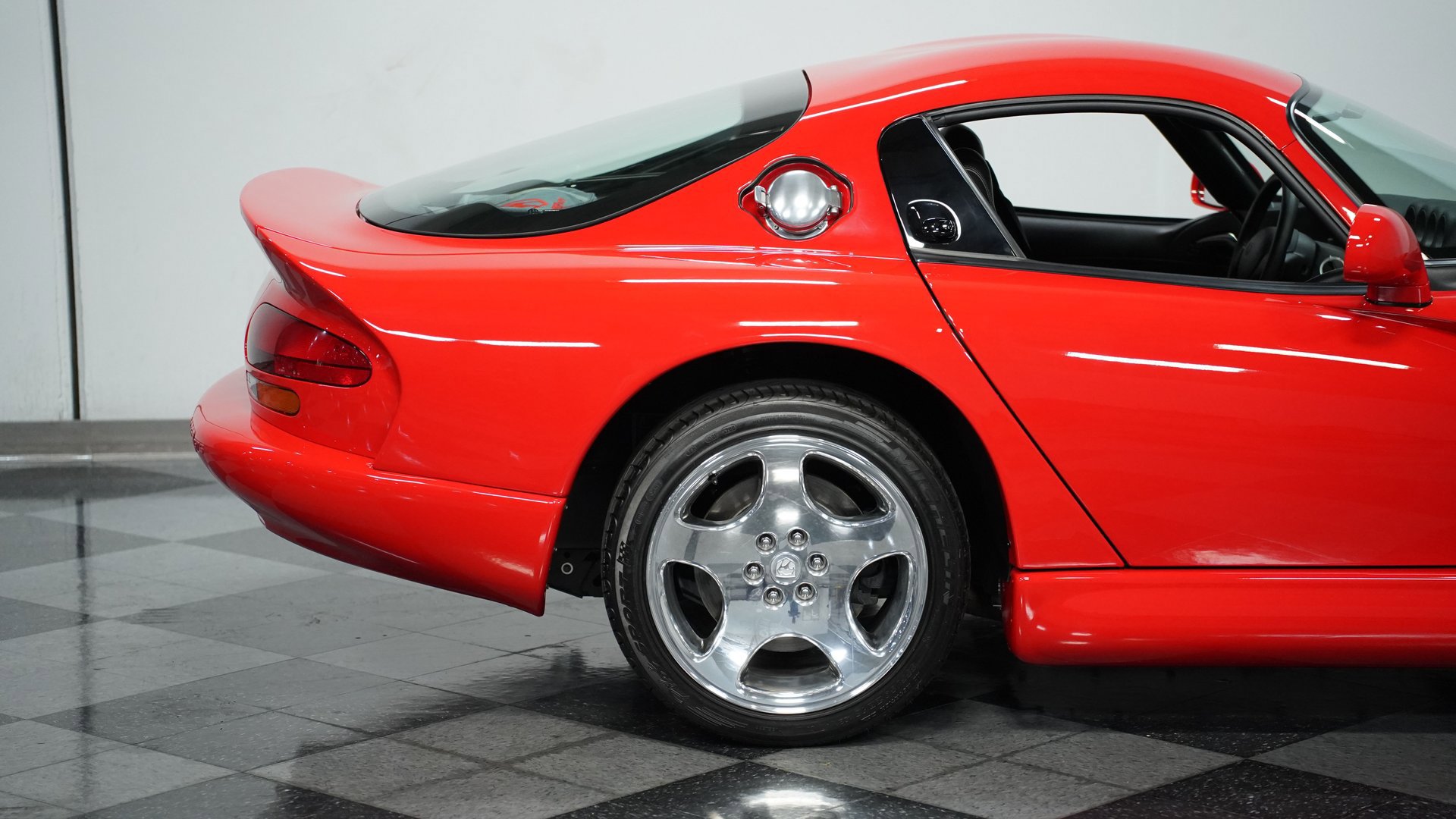 Used 2001 Dodge Viper GTS image 23