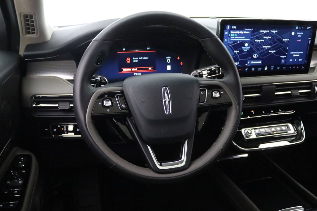 Used 2025 Lincoln Corsair AWD w/ Equipment Group 101A image 12