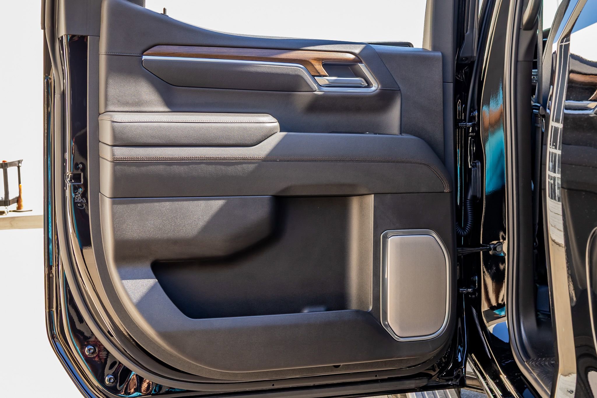 Used 2026 Chevrolet Silverado 1500 High Country w/ Midnight Edition image 38