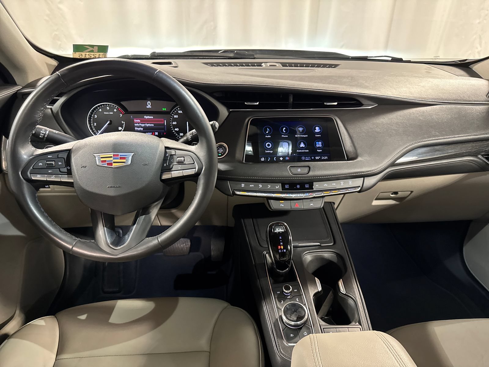Used 2023 Cadillac XT4 Premium Luxury AWD/4WD image 4