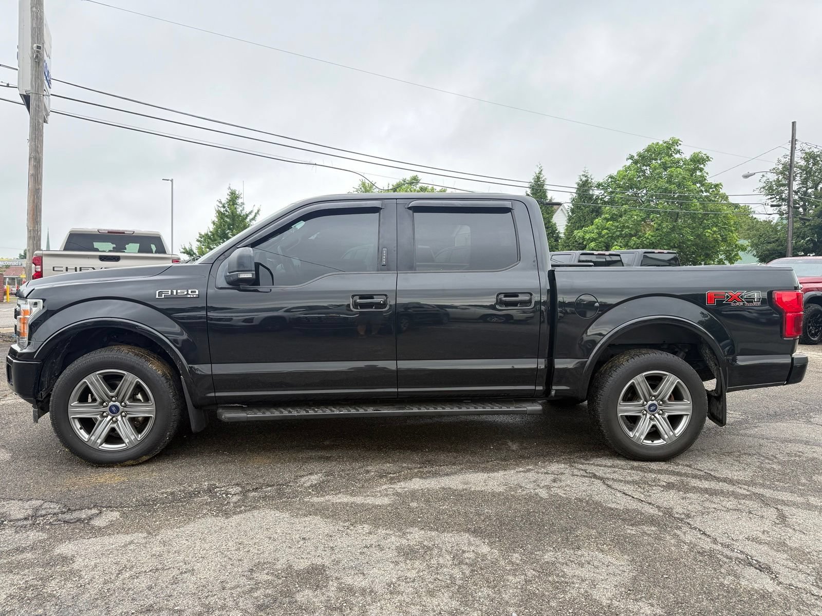 Used 2018 Ford F150 XLT w/ Equipment Group 302A Luxury AWD/4WD image 3