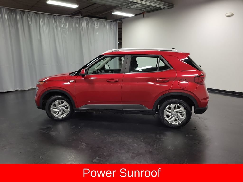 Used 2020 Hyundai Venue SEL w/ Convenience Package FWD image 6
