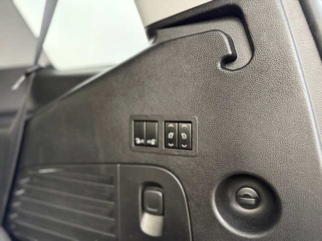 Used 2020 GMC Yukon SLT image 34