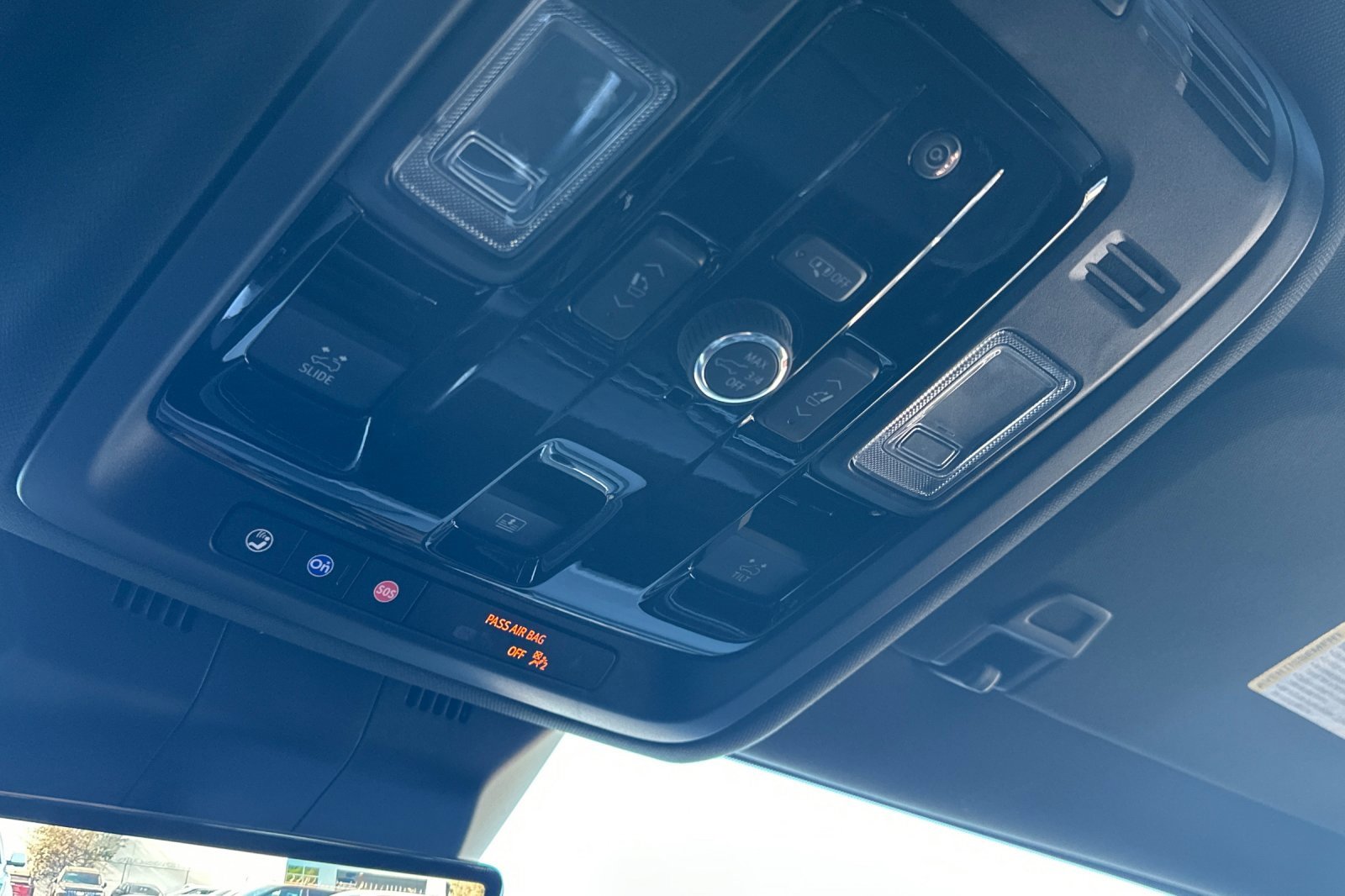 Used 2025 Cadillac Escalade Premium Luxury image 23