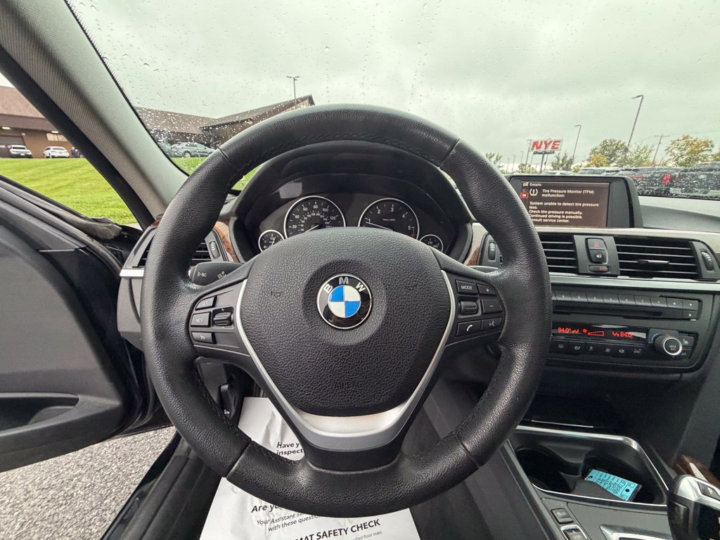Used 2014 BMW 328d xDrive Sedan AWD/4WD image 24