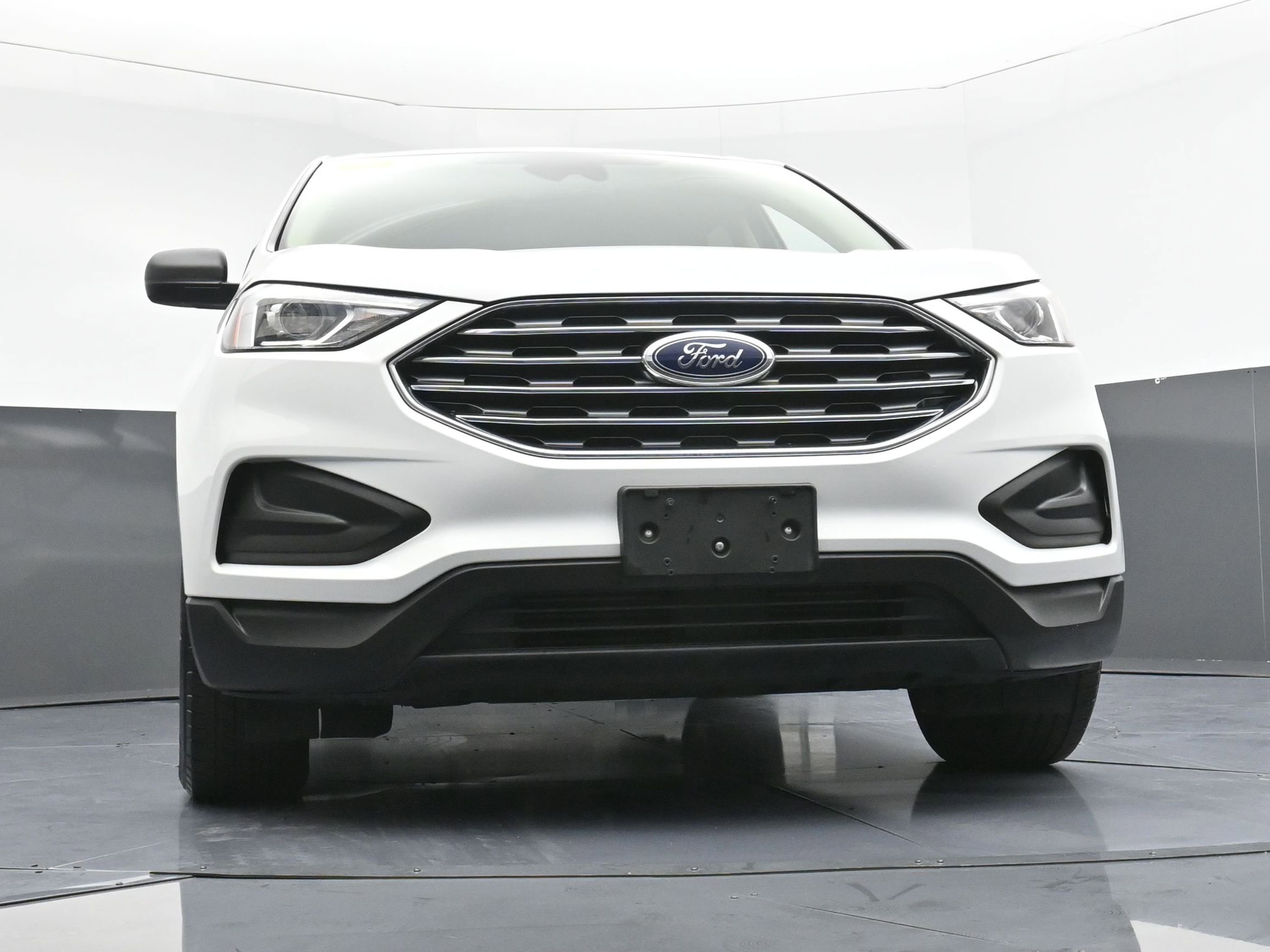 Used 2021 Ford Edge SE image 23