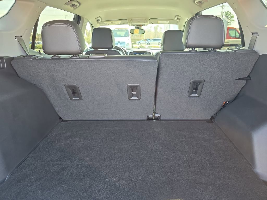 Used 2023 GMC Terrain SLT w/ Infotainment Package II FWD image 14