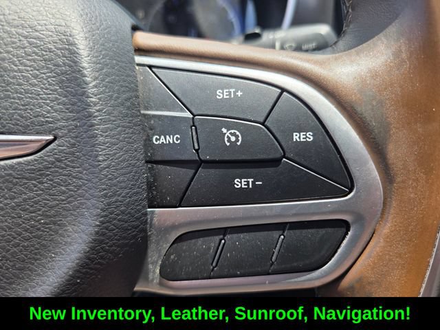 Certified 2018 Chrysler Pacifica Limited FWD image 29