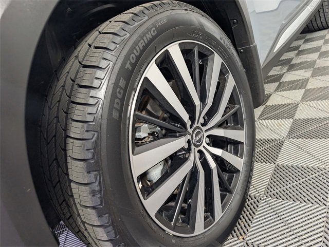 Used 2023 Nissan Pathfinder Platinum image 9