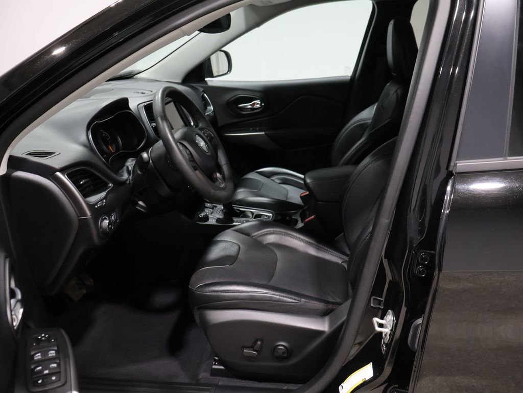 Certified 2022 Jeep Cherokee Latitude Lux image 12