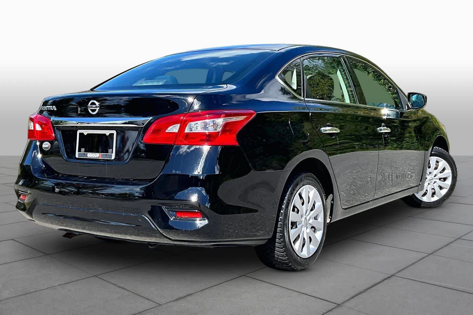 Used 2019 Nissan Sentra S FWD image 13