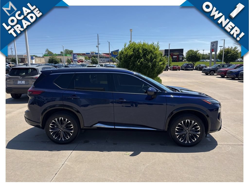 Used 2026 Nissan Rogue Platinum w/ Platinum Premium Package AWD/4WD image 3