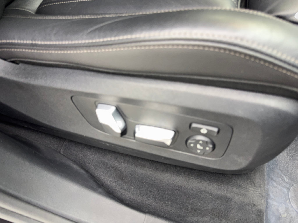 Used 2020 BMW X7 xDrive40i w/ Premium Package AWD/4WD image 54