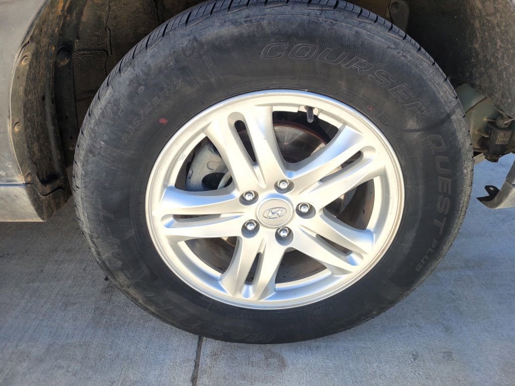 Used 2012 Hyundai Santa Fe GLS image 21