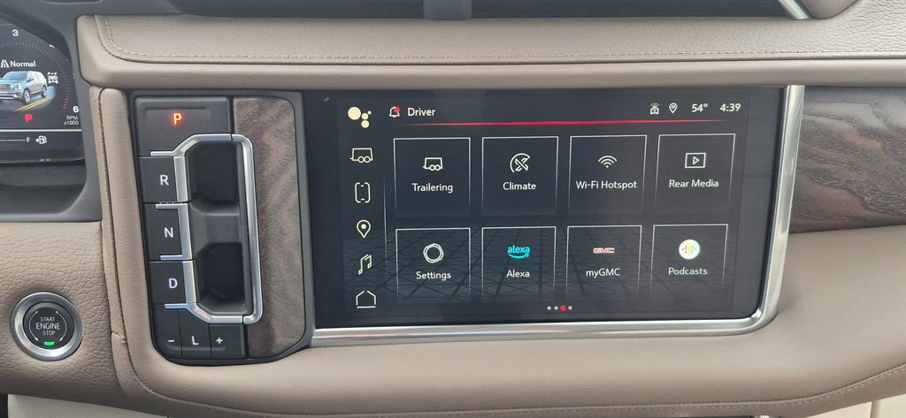 Used 2024 GMC Yukon Denali w/ Advanced Technology Package AWD/4WD image 7