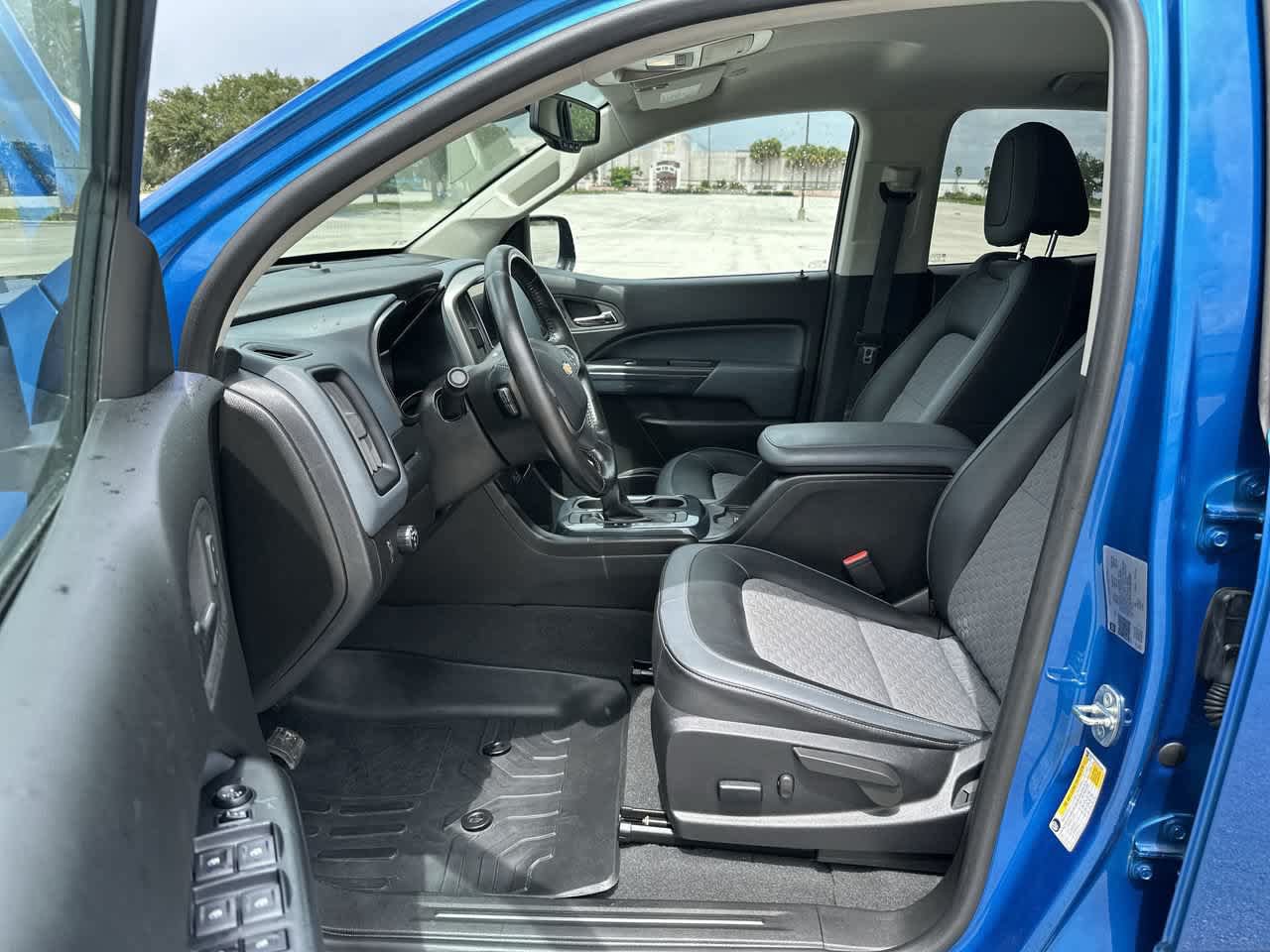 Used 2022 Chevrolet Colorado Z71 RWD image 10