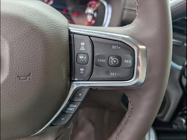 Used 2025 RAM 2500 Laramie AWD/4WD image 9
