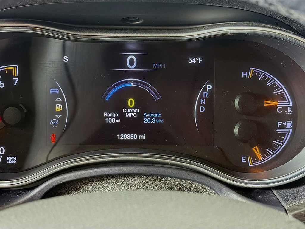 Used 2017 Jeep Grand Cherokee Altitude image 27