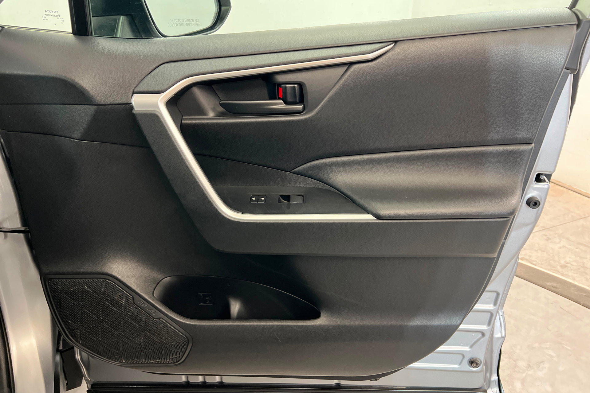 Used 2024 Toyota RAV4 LE image 24