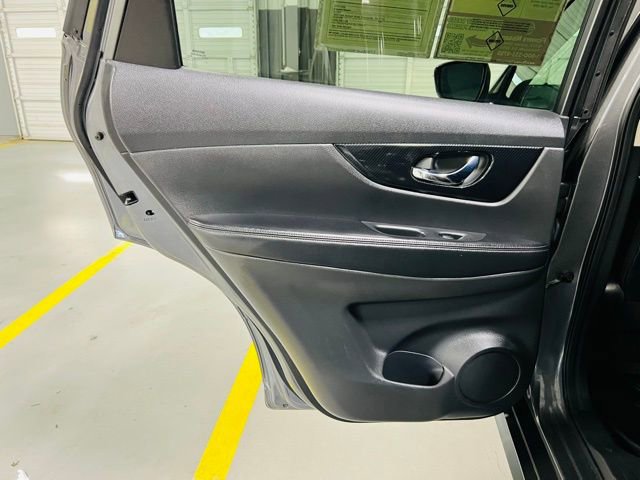 Used 2020 Nissan Rogue SL image 25