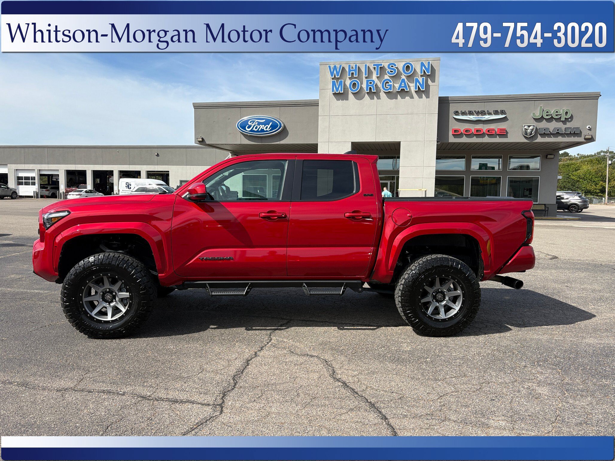 Used 2025 Toyota Tacoma SR5 AWD/4WD image 8
