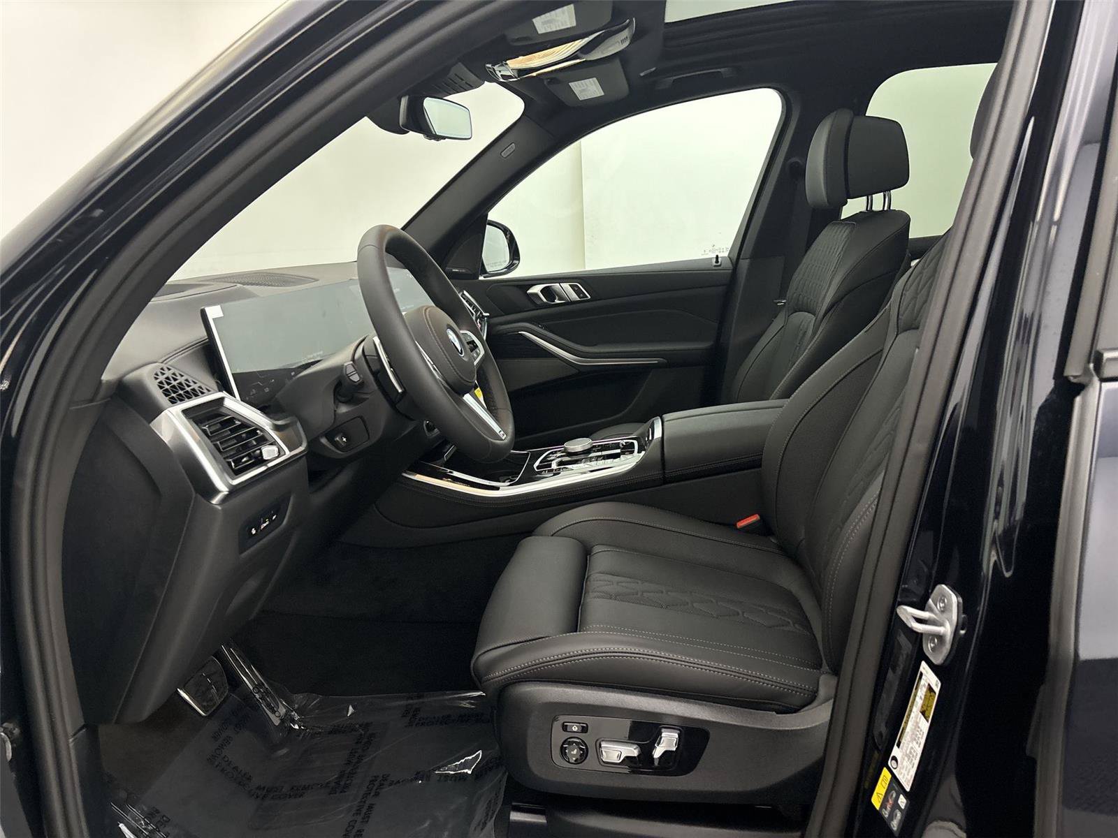 New 2026 BMW X5 xDrive50e w/ M Sport Package AWD/4WD image 25