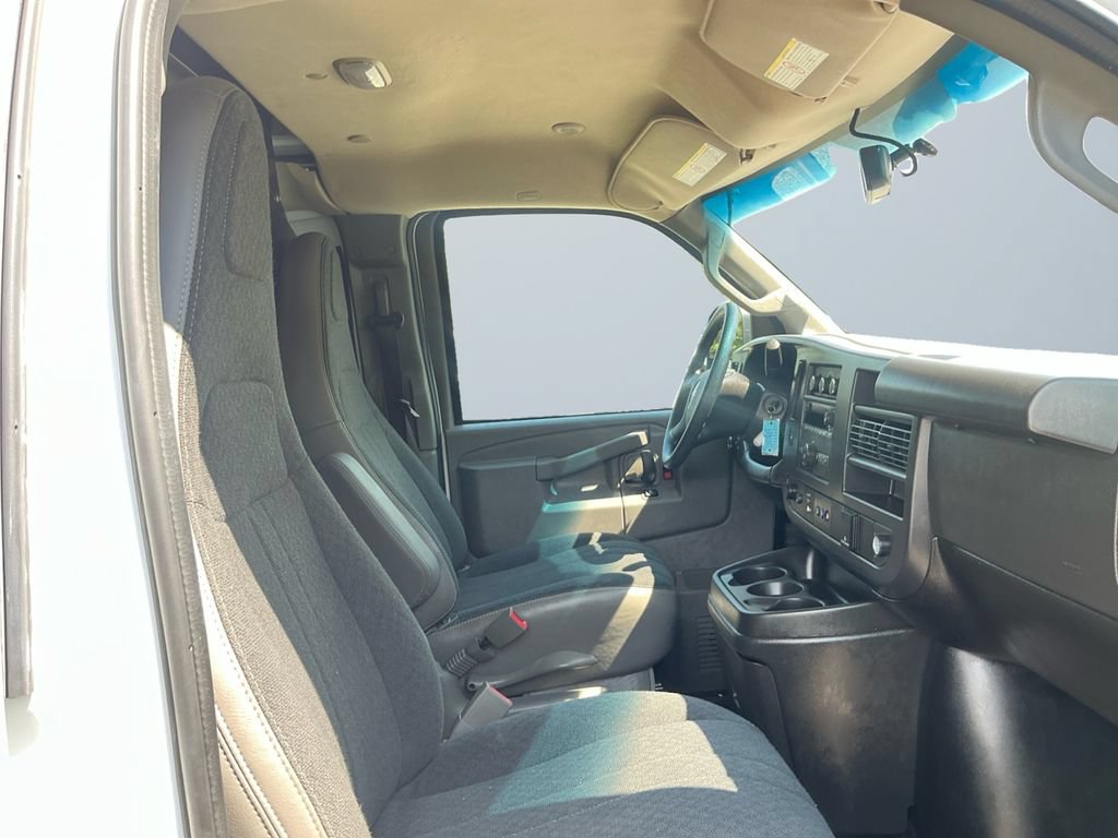 Used 2025 GMC Savana 2500 w/ Driver Convenience Package RWD image 16