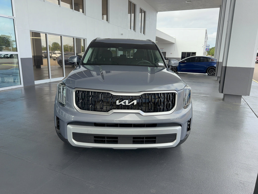 Used 2025 Kia Telluride EX image 3