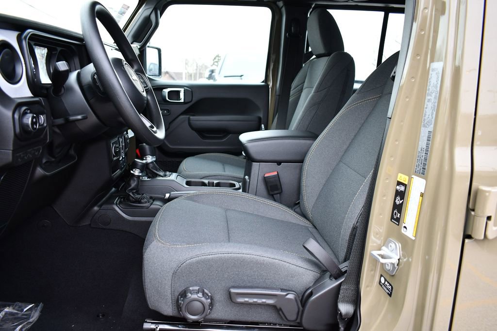 New 2026 Jeep Gladiator Sport image 12