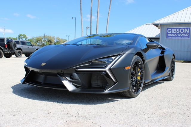 Used 2024 Lamborghini Revuelto image 2
