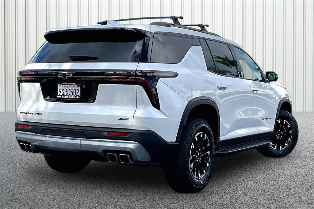 Used 2025 Chevrolet Traverse Z71 w/ Driver Confidence Package image 26
