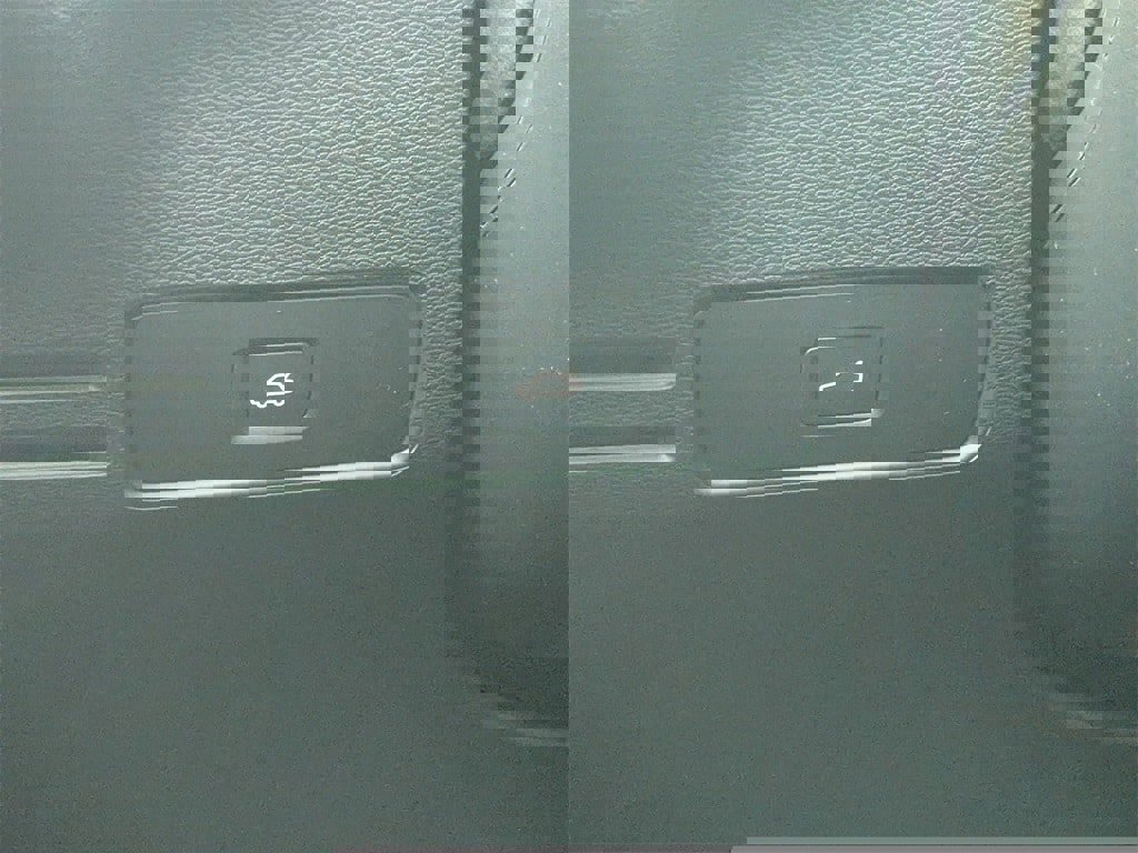 New 2026 Volvo XC40 B4 Core image 36