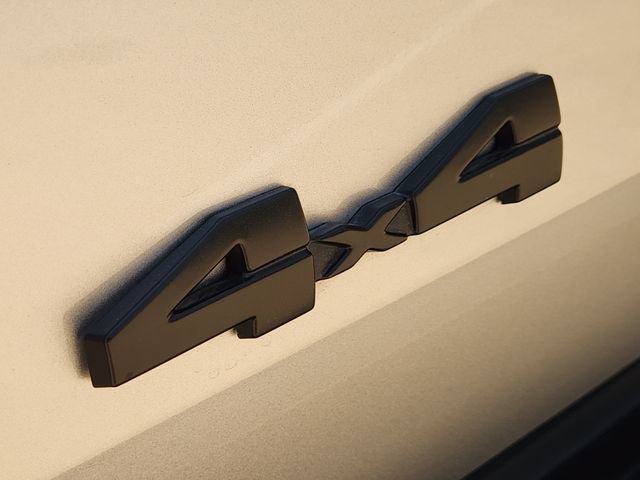 Used 2024 Toyota Tundra SR5 AWD/4WD image 7