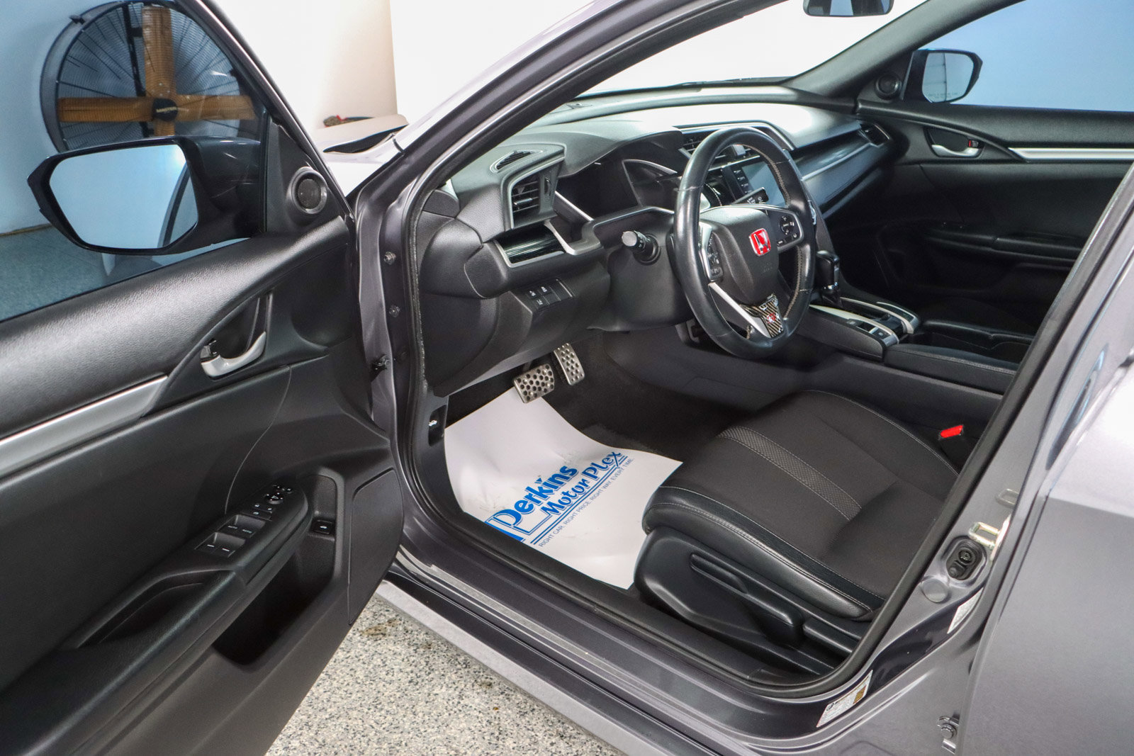 Used 2020 Honda Civic Sport image 3