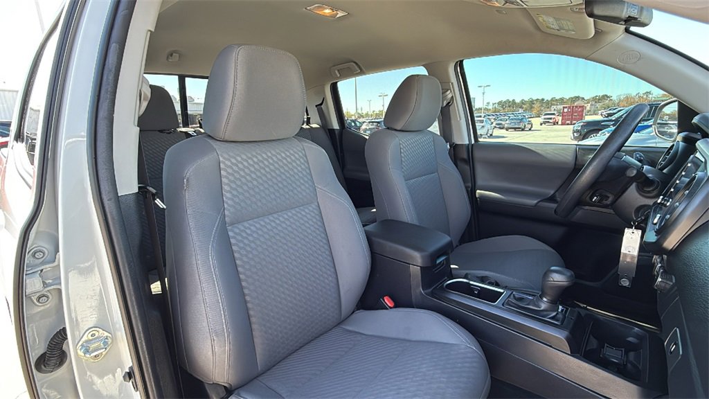 Used 2023 Toyota Tacoma SR image 33