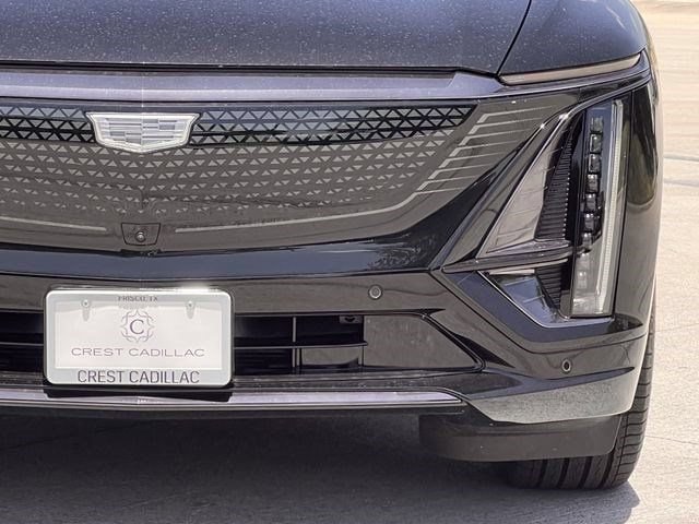 New 2026 Cadillac Lyriq Premium Sport w/ LPO, ONYX Package AWD/4WD image 9