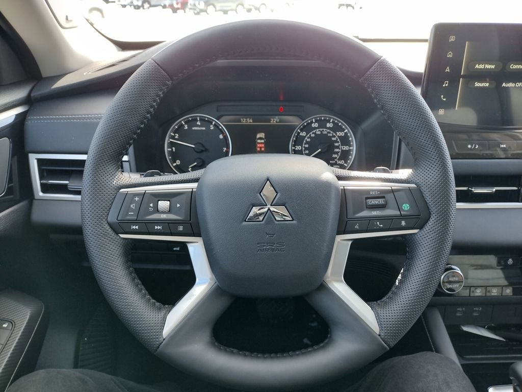 New 2026 Mitsubishi Outlander SE image 5
