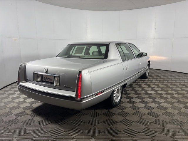 Used 1994 Cadillac De Ville Concours image 4