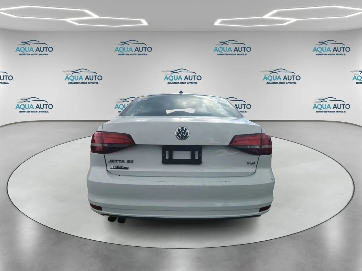 Used 2017 Volkswagen Jetta SE FWD image 6