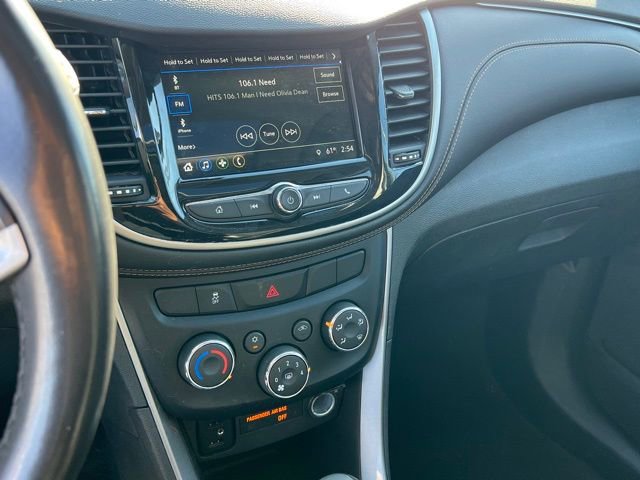 Used 2019 Chevrolet Trax LT w/ Sun & Sound Package image 19