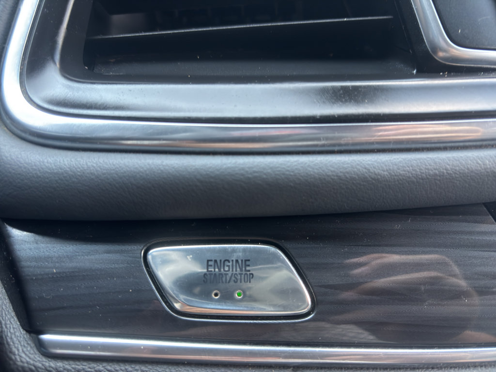 Used 2022 Buick Enclave Premium AWD/4WD image 19