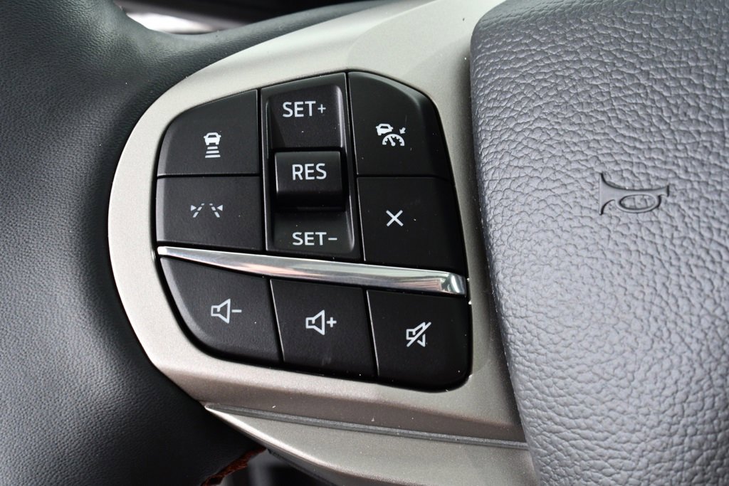 New 2025 Ford Explorer Active w/ Active Comfort Package image 33