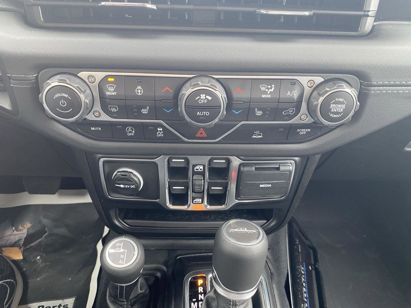 Used 2025 Jeep Gladiator High Tide image 24