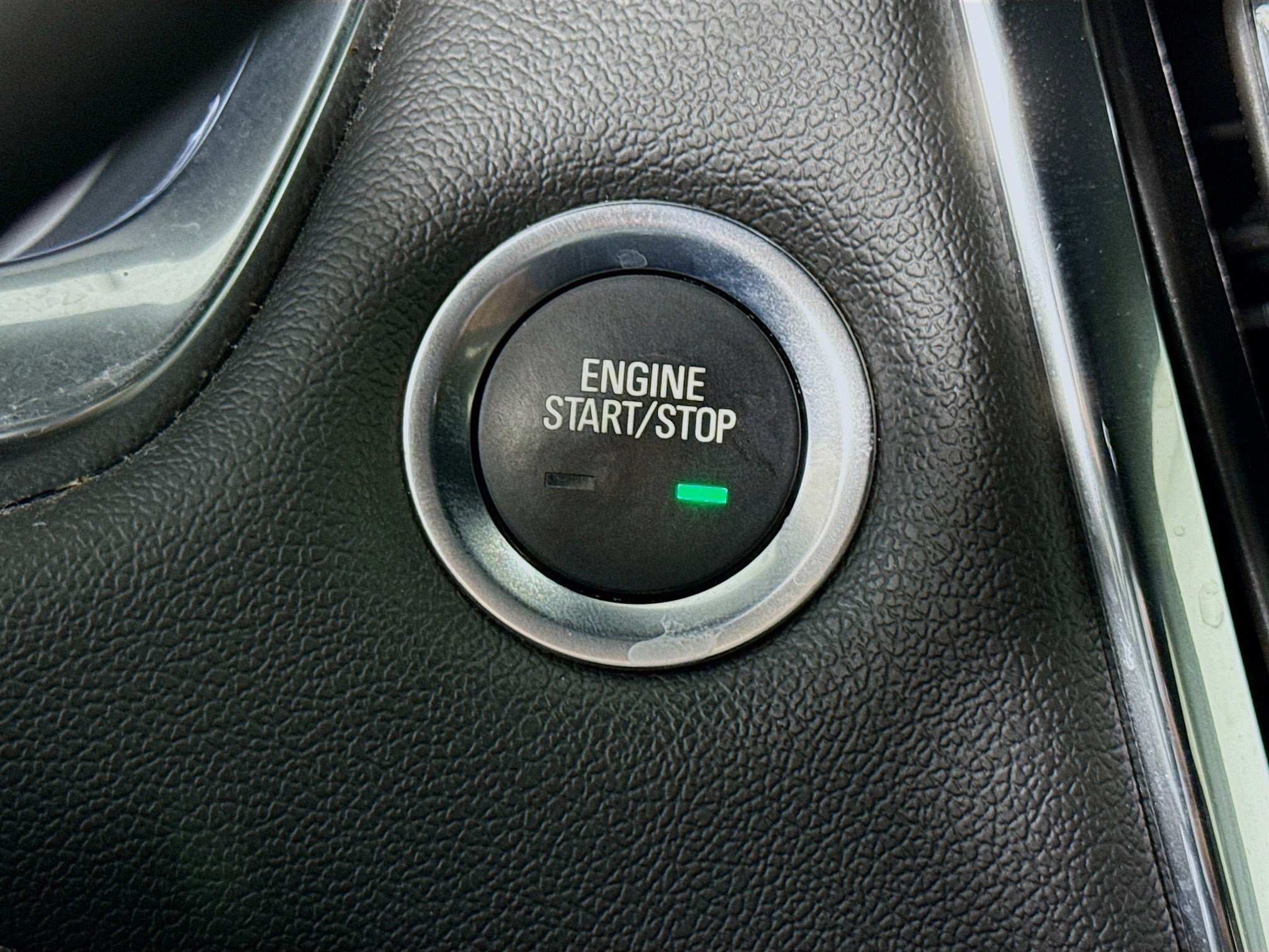 Used 2023 Chevrolet Traverse LT image 21