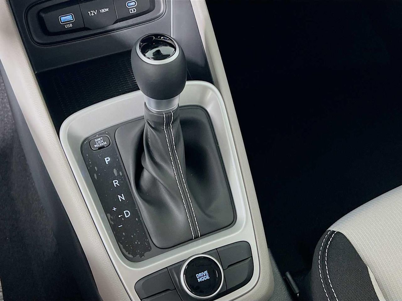 New 2025 Hyundai Venue SEL image 12