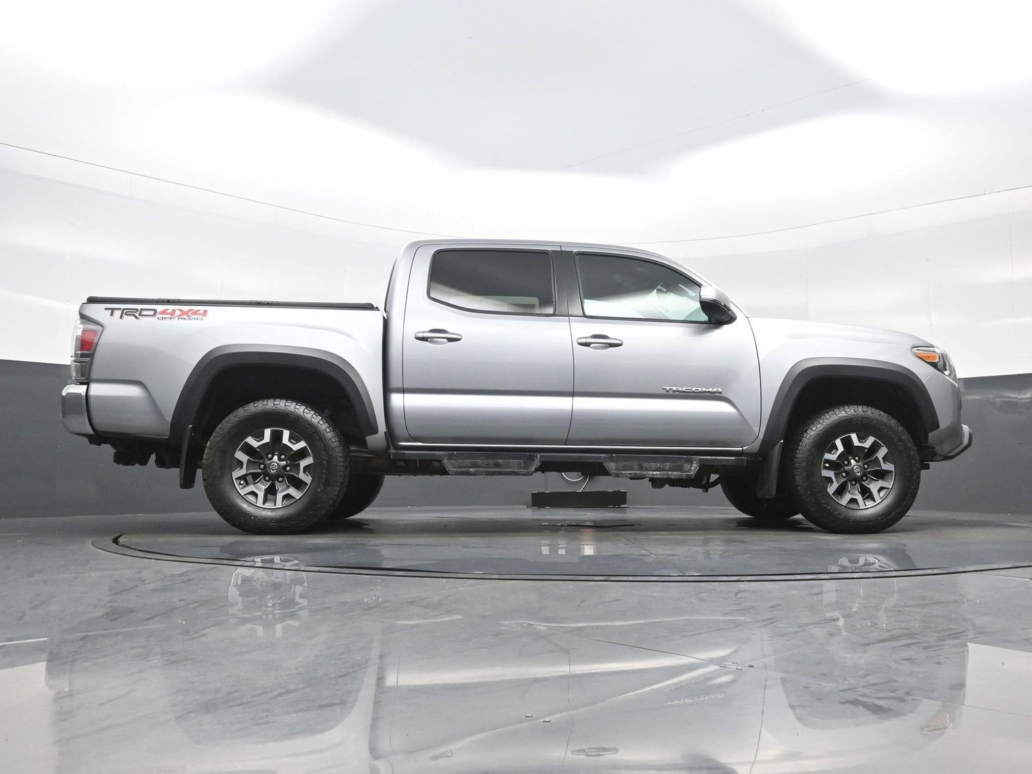 Used 2020 Toyota Tacoma TRD Off-Road AWD/4WD image 33