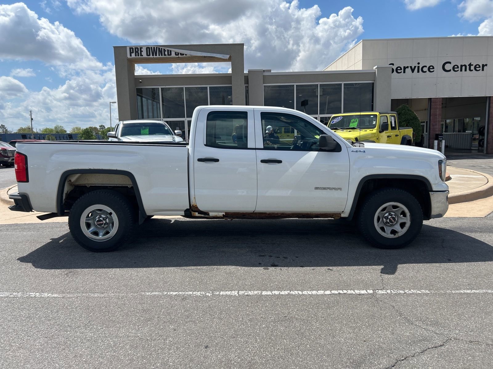 Used 2017 GMC Sierra 1500 4x4 Double Cab image 4